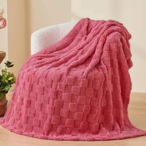 NEWCOSPLAY Super Soft Twin Blanket Coral Pink Premium Silky Flannel Fleece 3D Checkered Lightweight Bed Blanket All Season Use (Coral Pink Checkered, Twin(60"x80"))