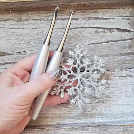 Image of Furls Crochet Hook, Odyssey Silver, Nickel Plated Tip for Effortless Glide, Ergonomic Handle Crochet Hooks 7 inch (Odyssey Silver, P - 10.00MM)