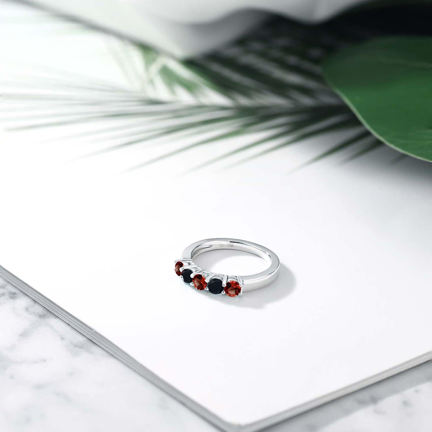 Gem Stone King 925 Sterling Silver Red Garnet and Black Onyx Wedding Band Ring For Women | 0.86 Cttw | Round 3.5MM, Gemstone Birthstone | Wedding Engagement Anniversary Promise Ring For Women