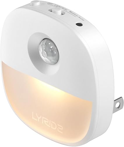 Lyridz センサーライト 室内 足元灯 コンセント式 電球色 A5101