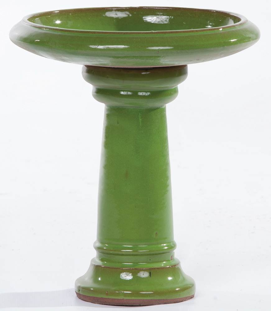 38-8601 Ischia Birdbath, Chartreuse Green