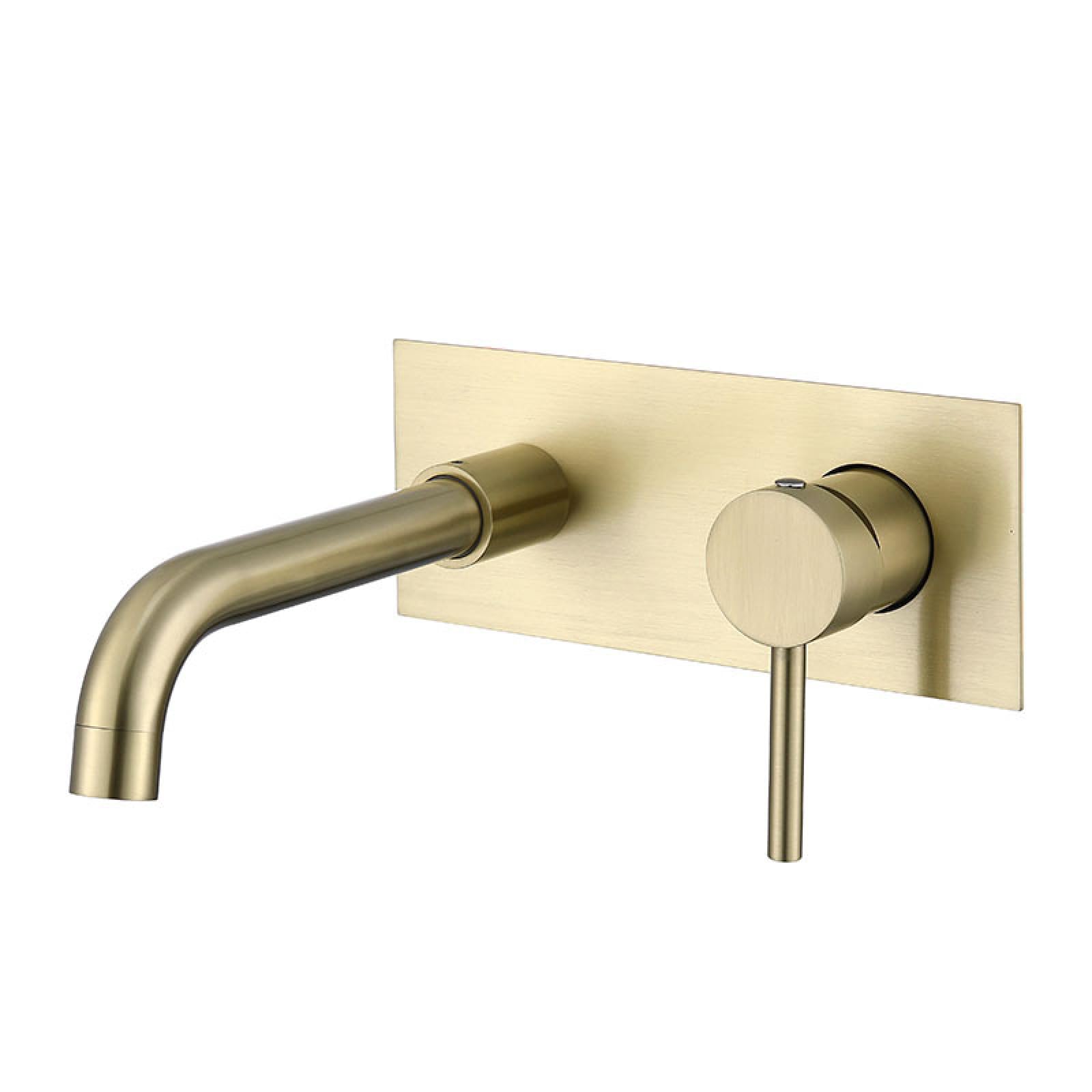 Robinet de lavabo mural pivotant or brossé pour une salle de bain moderne et épurée