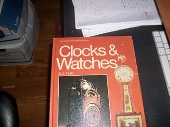 Hardcover Clocks & watches (Golden highlights library) Book