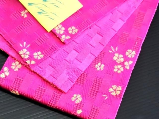 正絹 名古屋帯 弥栄織物謹製 ヨーロピアン唐草図案 ピンクベージュ お仕立て品 正絹 名古屋帯 弥栄織物謹製 ヨーロピアン唐草図案 ピンクベージュ お