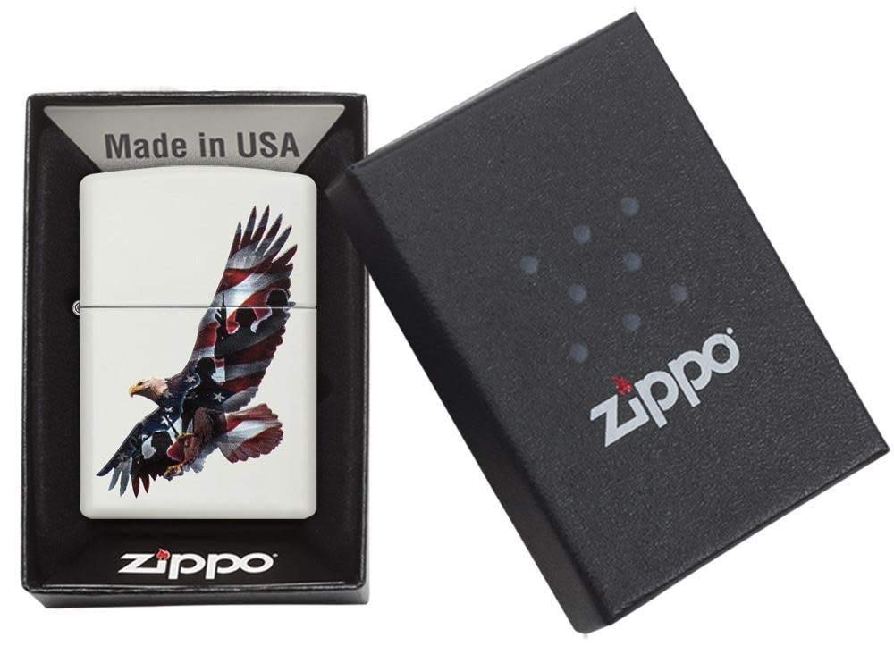Accendino Zippo Eagle 22A039 – Bianco, Made In USA, Antivento, Ricaricabile – Regalo Perfetto Per Collezionisti