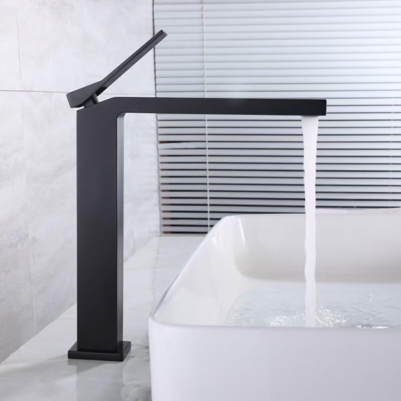 Mitigeur lavabo noir mat pour vasque à poser dans votre salle de bain zen