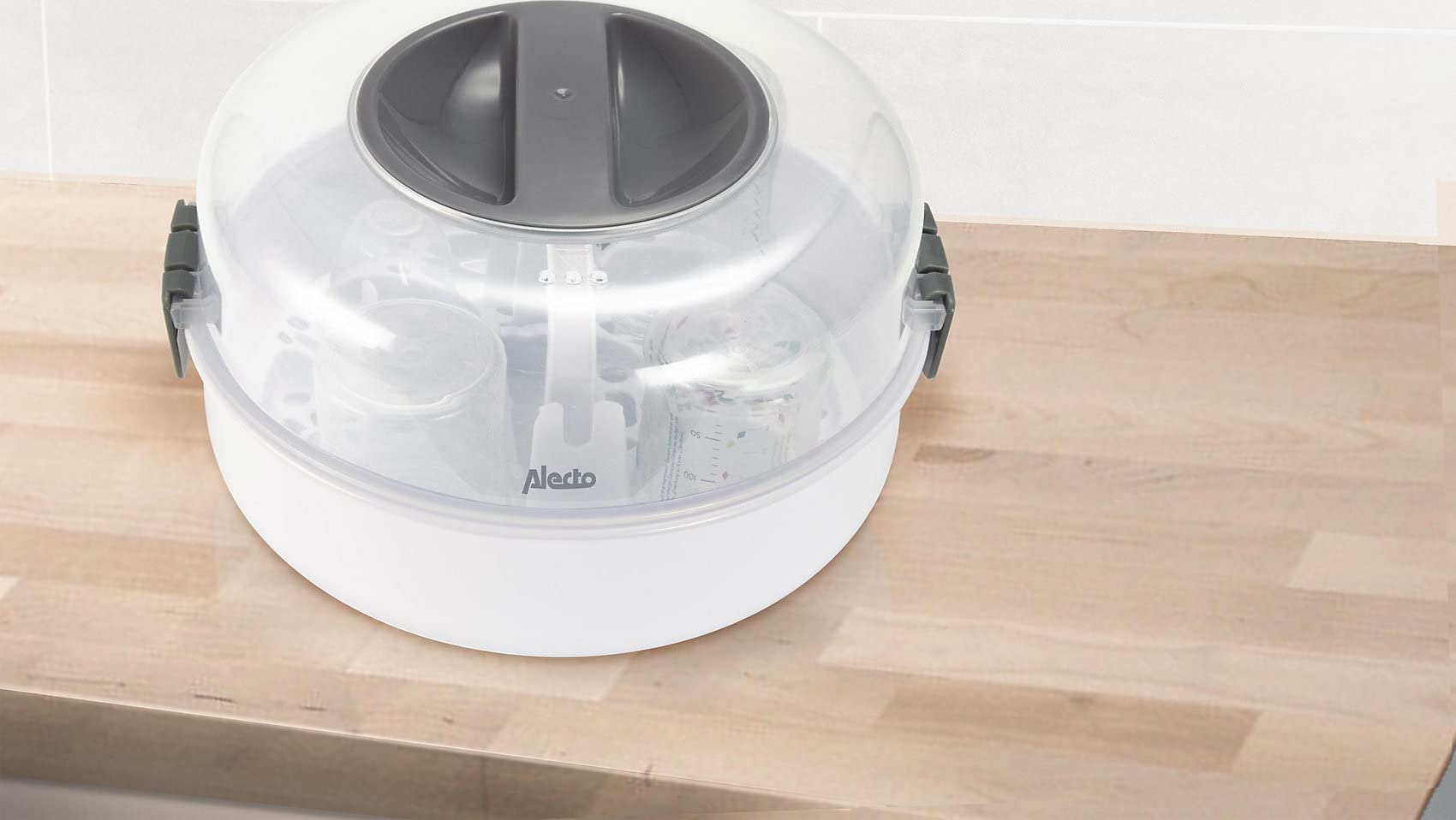 Alecto Stérilisateur à micro-ondes BW-04 pour jusqu'à 4 biberons de 150 ml, tire-lait, pots, tasses et couverts - Avec pince à biberon, blanc