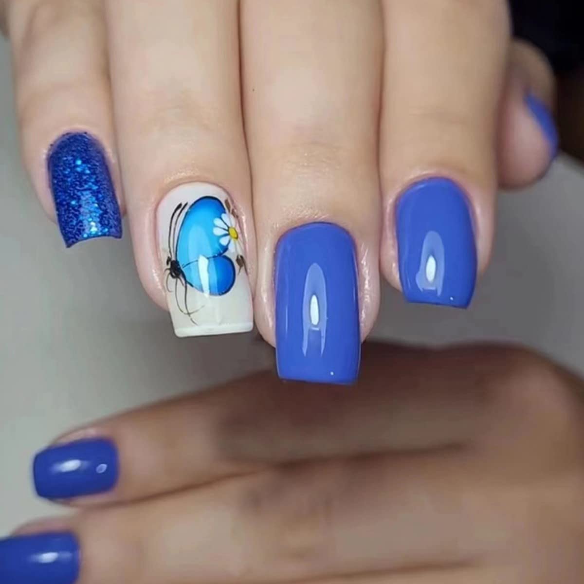 FEMBW Aufklebernägel Kurz & Quadratisch – Natürliches Nude Design Mit Blumen Für Perfekte DIY-Maniküre