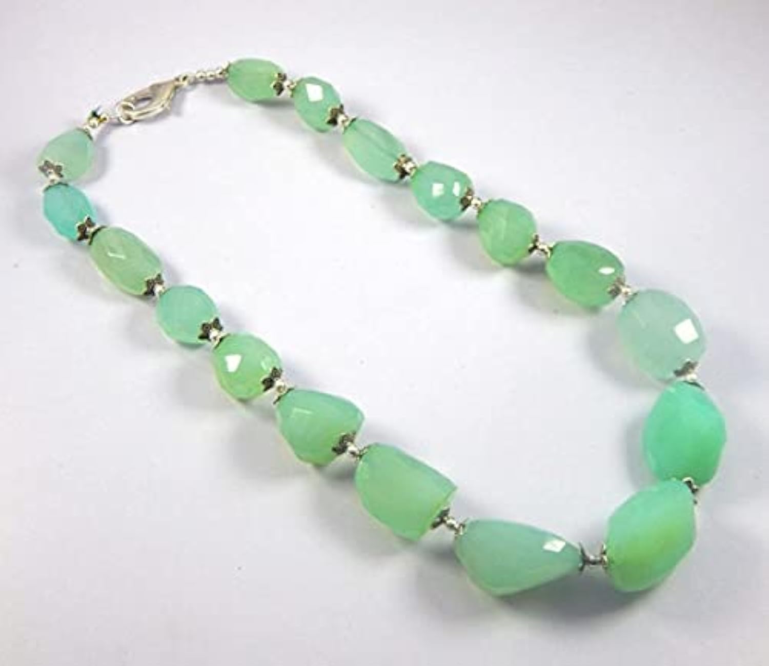 Chalcédoine aqua LKBEADS pierres facettées 13-30mm pour collier bohème chic