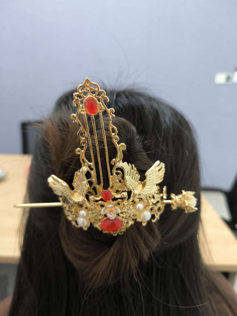 Amazon.com: LALAFINA 中國髮冠組復古流蘇髮簪古代皇冠適合女性成人