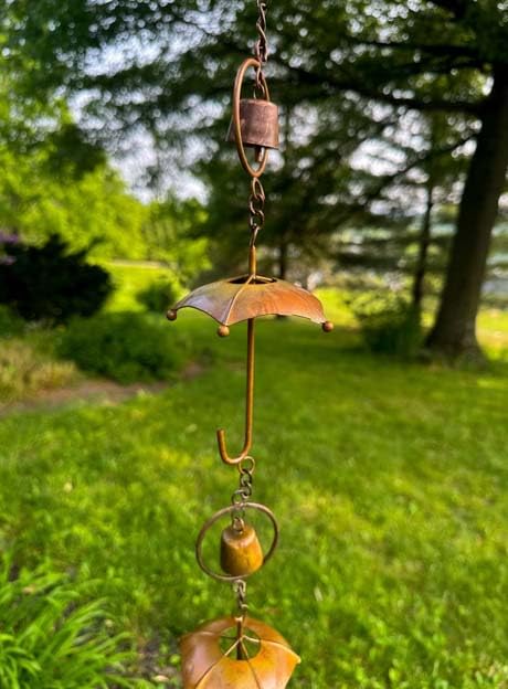 Décoration de chutes et jardin avec le carillon éolien parapluie à cloche