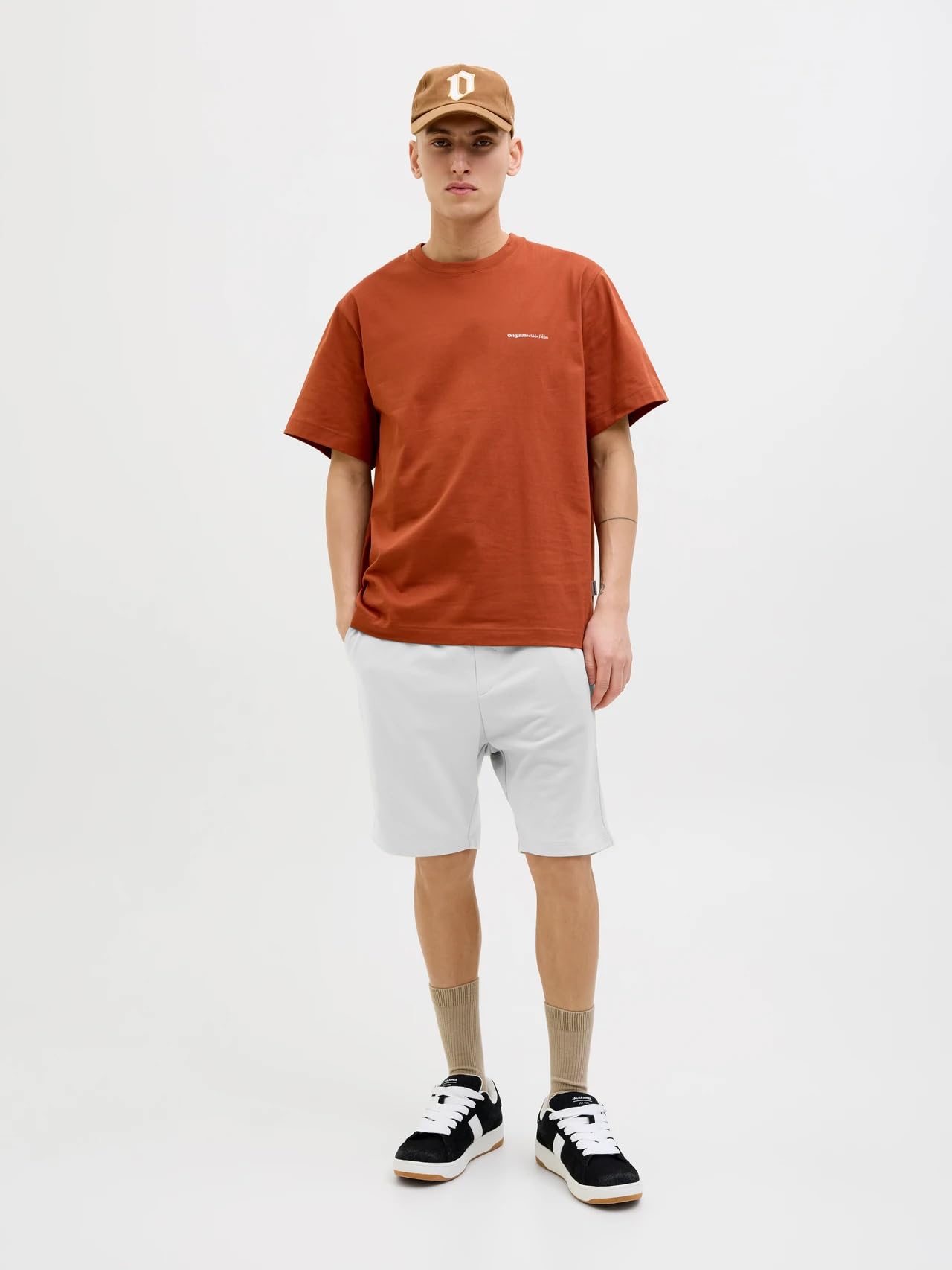 JACK & JONES Pantalones Cortos de Sudadera Bermuda Ajuste cómodo hasta la Rodilla con Bolsillos Laterales