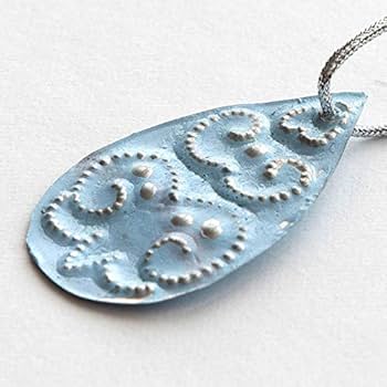 ピトピト雫　＊麻ひも傘のドロップオーナメント＊ Amazon.co.jp: オーナメント アルミ製 しずく 雫 雨 涙 ドロップ