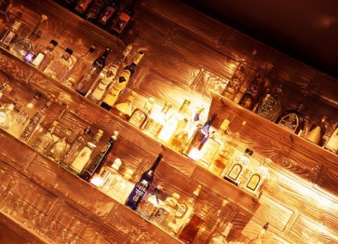 Cocktails in New York: Where to Find 100 Classics and How to Mix Them at Home