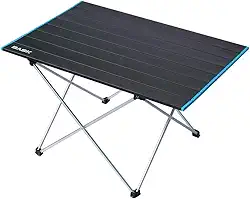 BASK Mesa Dobrável Portátil de Alumínio (40,5 x 40 x 56 cm), Ultraleve 1,7 kg, Suporta 20 kg, Compacta com Bolsa de Transporte para Camping, Praia, Churrasco, Preta com Bordas Azuis