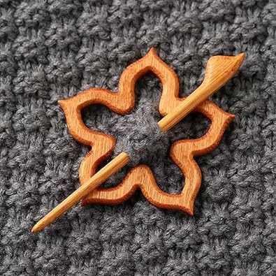 Image of Wooden Flower Daisy Pattern Brooch,Cute Girls Boys Brooch Pin Shawl Pin Scarf Buckle Lapel Pin Brooch Gift for Women Lady Girl, Jewelry, Brooches and Pins (Brown)