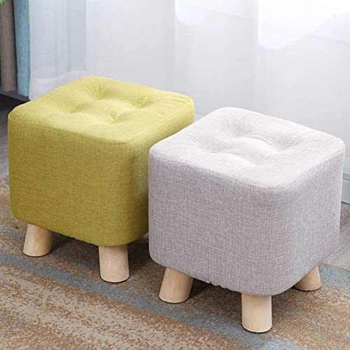 Chaise en bois compacte pour optimiser l'espace des petits salons