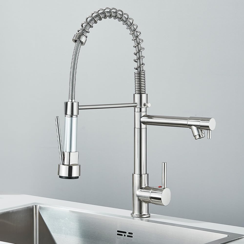Robinet de cuisine double bec pour cuisiner en famille sans contrainte