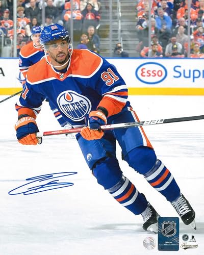 Officially Licensed Evander Kane Signed 8x10 Photo Oilers Action w/Puck-V