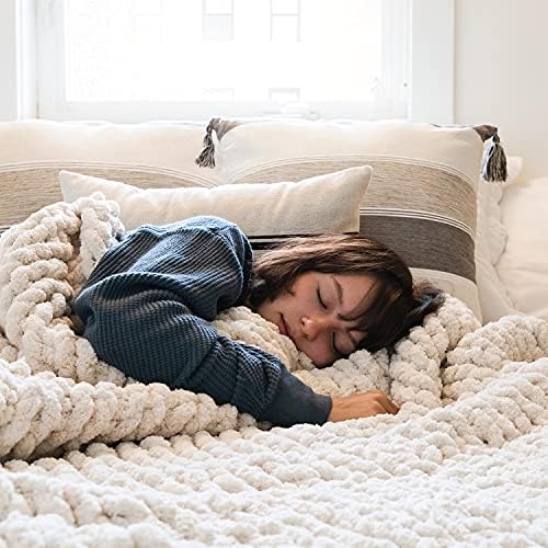 Comtest Chunky Knit Blanket Handmade Soft Throw Blanket Cozy and Warm Cable Knit Blanket for Sofa ＆Home Decor, Beige 40''x40''（Single Sofa）