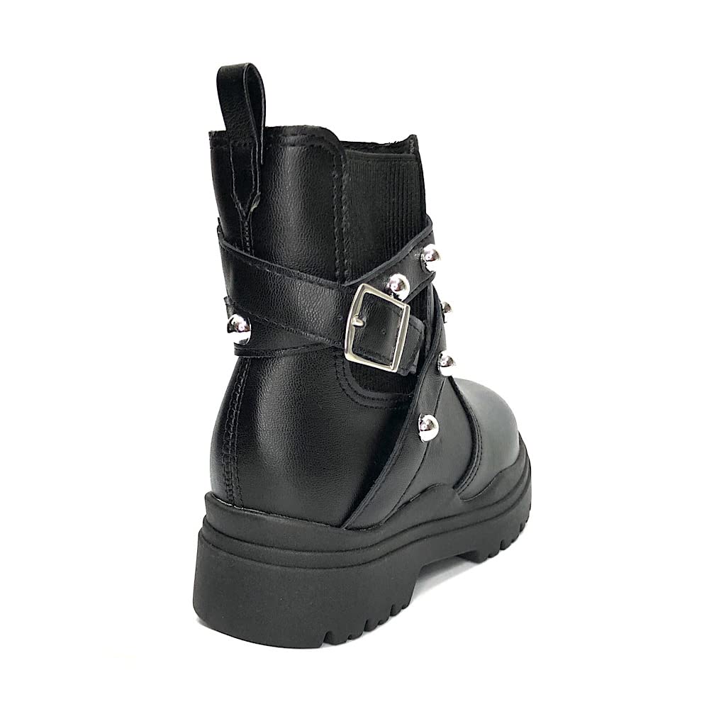 Bota Cano Curto Infantil Menina Molekinha 2179.202 Preto em promoção! Veja a oferta e mais achadinhos de Botas & Galochas Infantis 6 Hoje é o melhor dia para comprar Bota Cano Curto Infantil Menina Molekinha 2179.202 Preto com aquele preço maroto! Promoção! Aproveite a oferta! 6