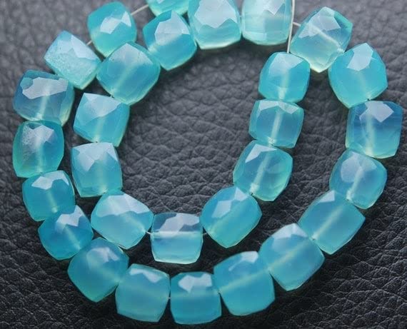 Chalcédone aqua du Pérou en perles cubes 7mm pour fabriquer des bijoux d'été élégants