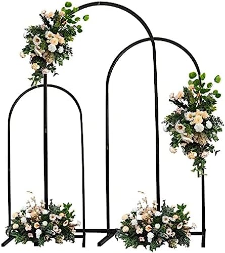 Arche de mariage dorée pour une décoration de fête réussie