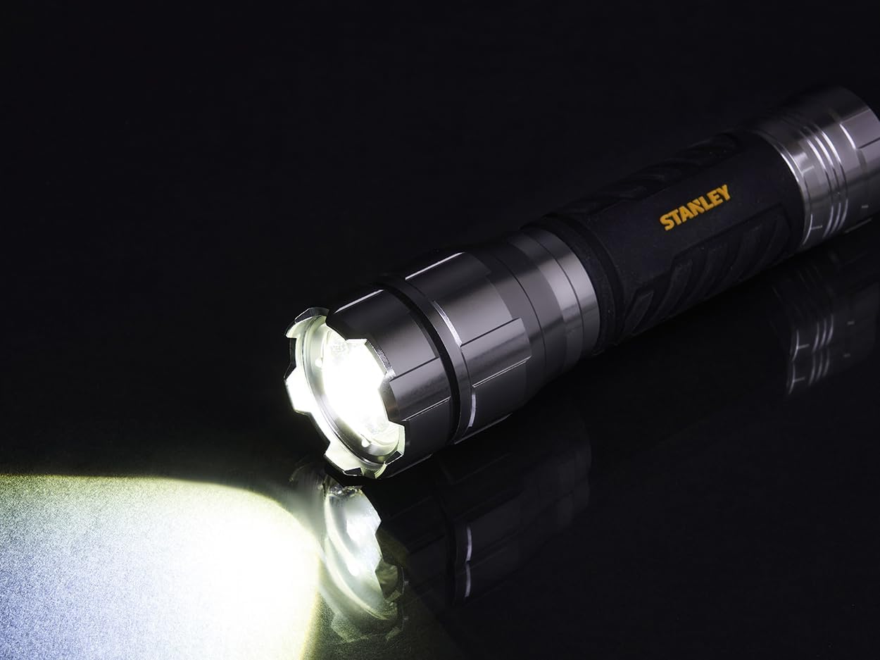 STANLEY Hand Torch 500 Lumens, Lightweight Aluminium Body. IPX4 Rated, Splash Waterproof