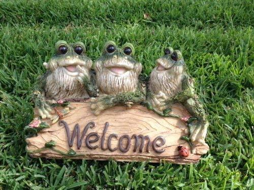 Welcome Frog Statue