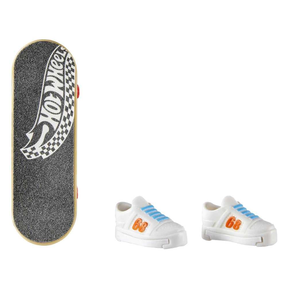 Hot Wheels Skateboard 30 Shoe 2 Toy Vehicle for Children from 5 Years, Multi-coloured