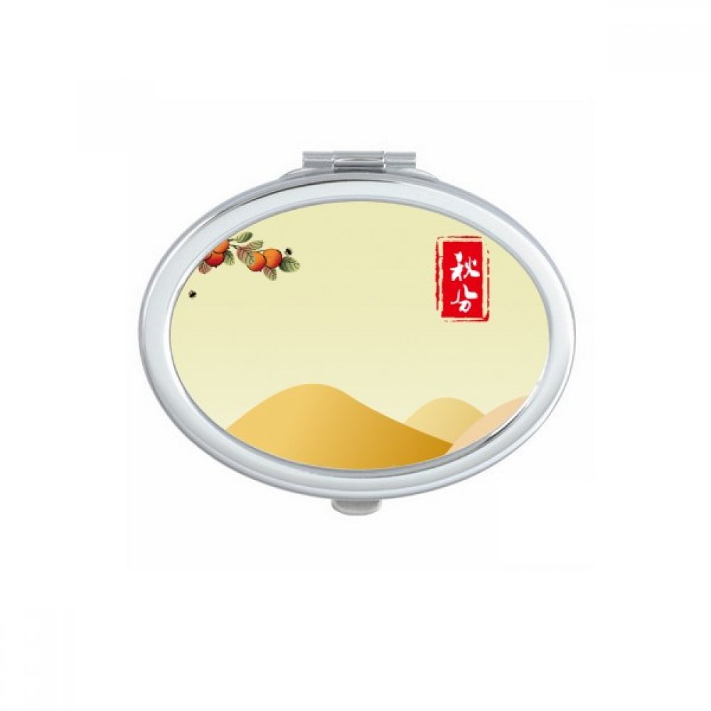 Miroir ovale de maquillage équinoxe d'automne pour des retouches en voyage