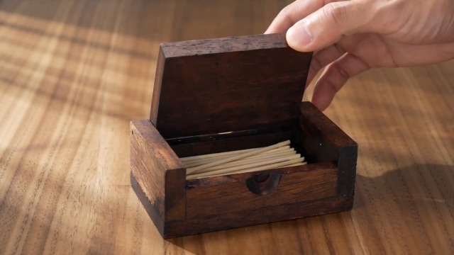 Amazon.com: AUNMAS Wooden Toothpick Holder, Vintage Portable