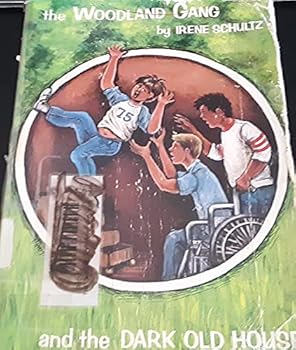Paperback Woodland Gang and the Dark Old House Book