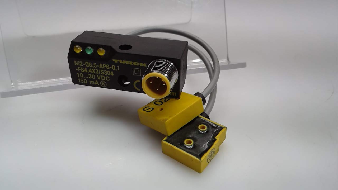 Turck Ni2-Q6,5-Ap6-0,1-Fs4.4X3/S304, Proximity Switch, 10-30 Vdc,150Ma Ni2-Q6,5-Ap6-0,1-Fs4.4X3/S304
