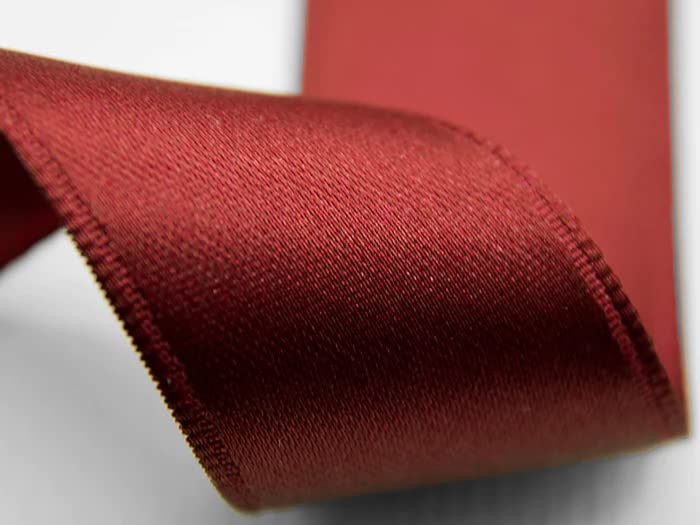 Le Top Marika, tricot géo ajouré doré bordeaux fabriqué en Italie