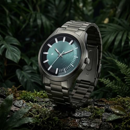 Image of Fastrack Wild Poison Dart Frogs Green Dial IP Gun Sheet Metal Strap Watch for Men - 3317QM03