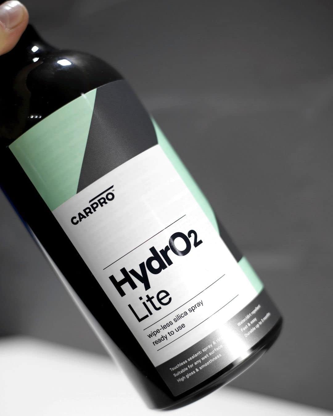 CARPRO HydrO2 Lite Touchless Silica Sealant - Spray-On and Rinse-Off Automotive Paint Sealant - Ready to Use Formula - Liter with Sprayer (34oz)