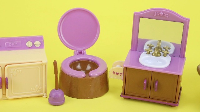 Amazon.com: Li'l Woodzeez Bathroom & Laundry Playset, 18-Piece