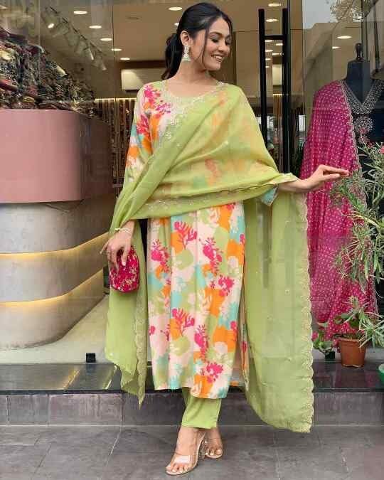 Image of Shiv Textiles Women's Silk Crepe Printed Kurta Pant Dupatta Set(JDA-SWARA-Beige-XXL)