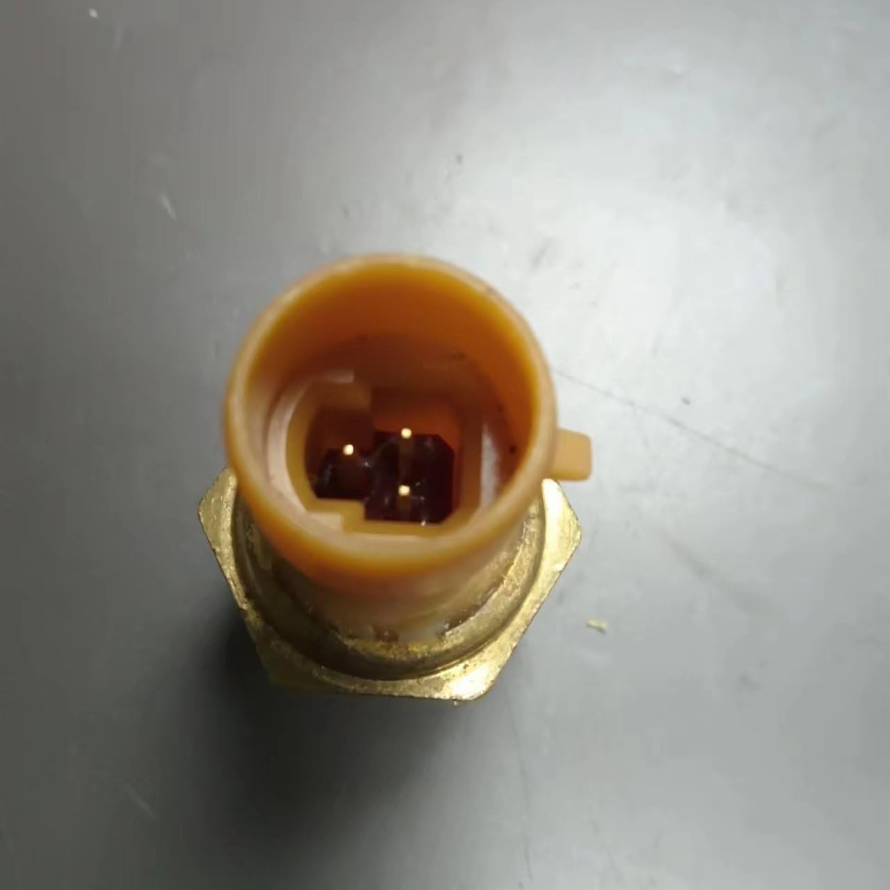 Sensor de presión de combustible del motor(Fuel pressure sensor) RE522794