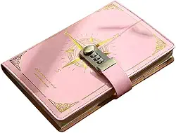 Caderno Diário com Estampa de Bússola e Cadeado Numérico | 200 Folhas Pautadas, Capa em PU, Porta-Caneta Integrado (Rosa)
