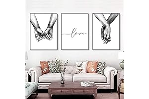 Minimalist Black and White Wall Decor for a Touch of Sophistication