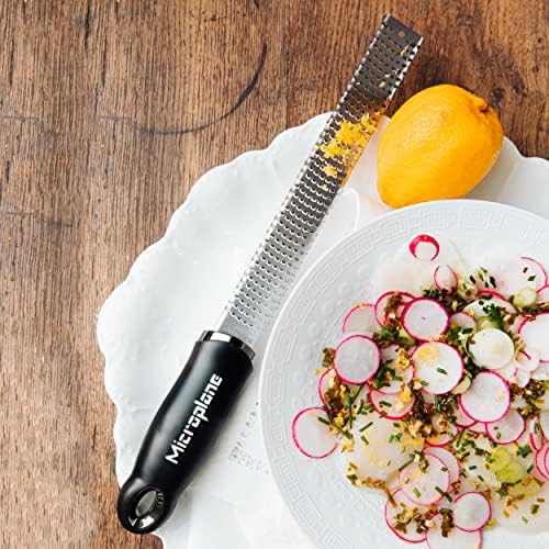 Microplane Zester Grater in Black for Citrus Fruits, Hard Cheese, Ginger, Chocolate and Nutmeg with Fine Stainless Steel Blade - Made in USA