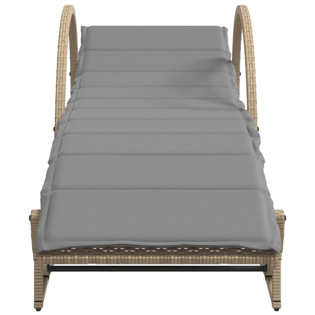 Juego de 2 tumbonas con mesa beige de poliratán | Cómodas tumbonas de jardín con respaldo ajustable en 3 posiciones, mesa auxiliar y cojines para terraza y piscina.