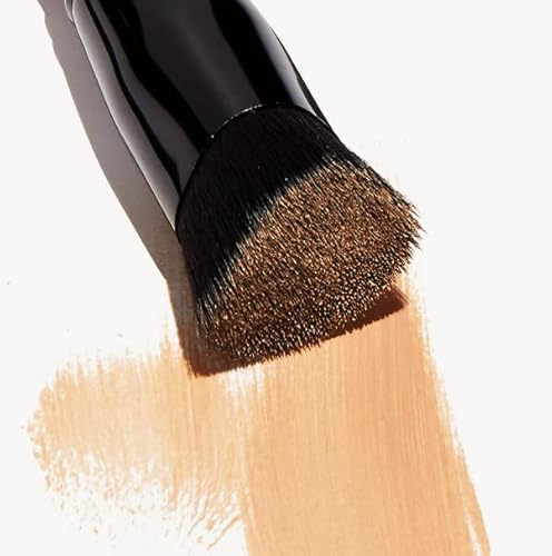 e.l.f. Triangular Buffing Foundation Brush, Makeup Brush For Sculpting & Defining, Made With Synthetic Bristles