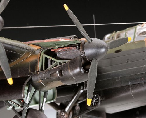 Revell Revell_04295 Modellbausatz Flugzeug 1:72 - Lancaster B.III DAMBUSTERS im Maßstab 1:72, Level 5, originalgetreue Nachbildung mit vielen Details, 4295