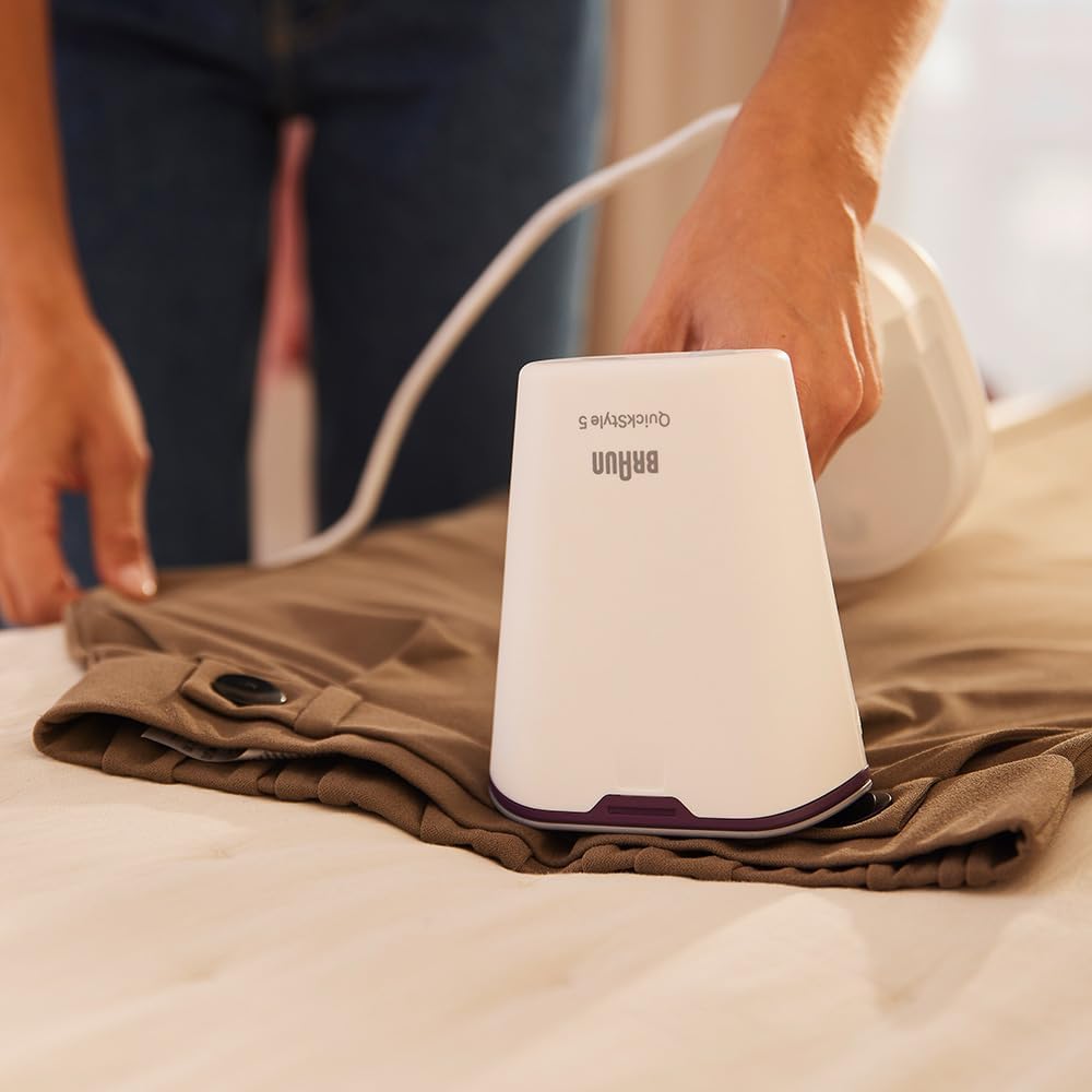 Braun QuickStyle 5 GS5011PU, Tireur Vertical avec Première Plaque au Monde avec Technologie Dual FreeGlide 3D, Chauffage Rapide, Vapeur 22 g/min, Capacité Réservoir 150 ml, 1200 W, Blanc/Violet
