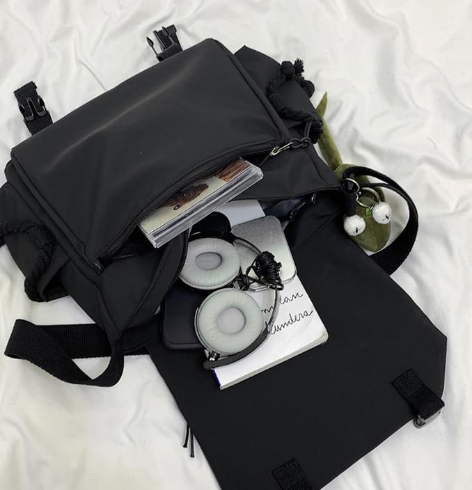 Sac à bandoulière en nylon kawaii style japonais avec pin's et ornements