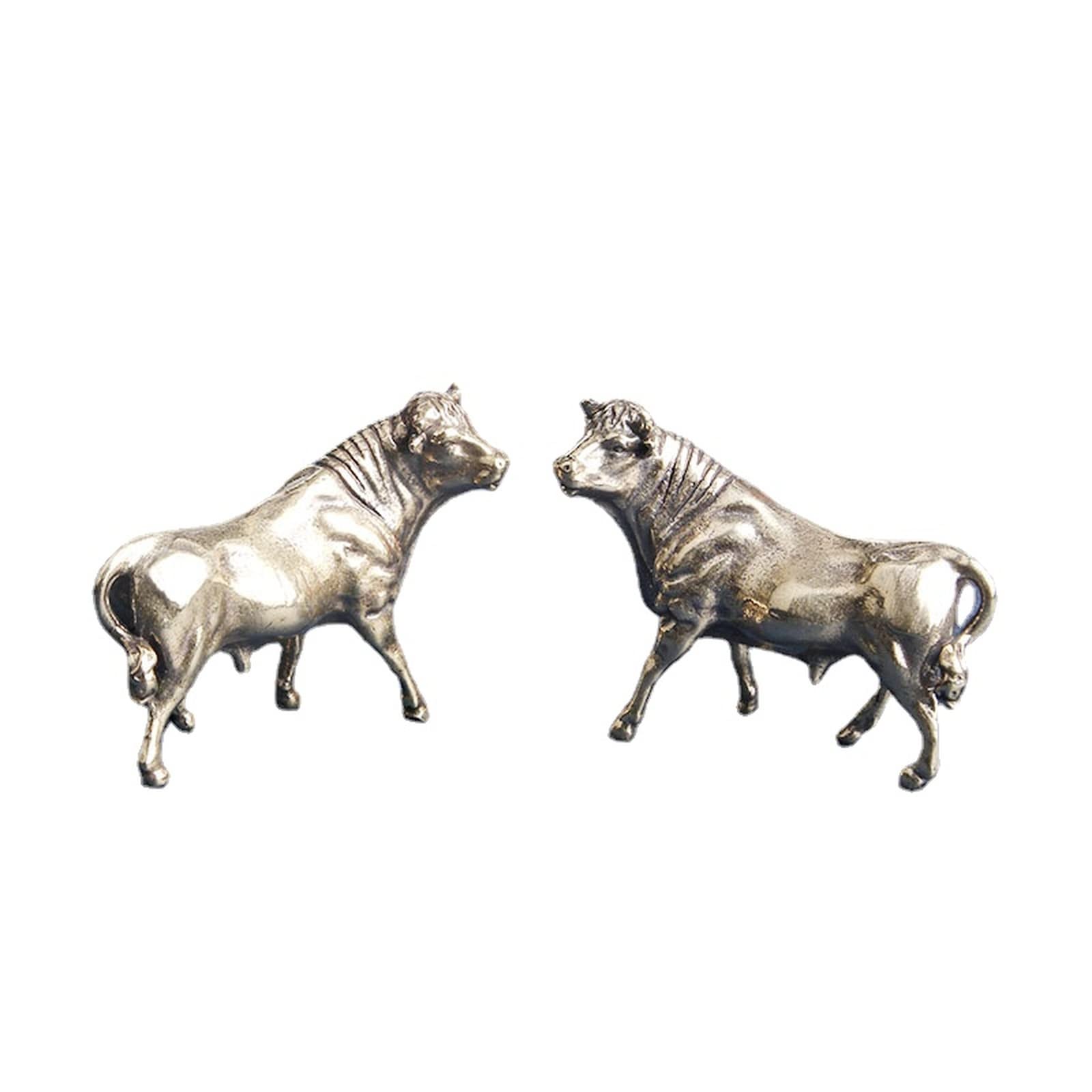 NGDFGR 2Pcs Handmade Brass Cows Figurine, Bronze Feng Shui Zodiac Ox Statue Animal Cattle Model Bull Sculpture Study Entrance Decor Craft Collection Ornament
