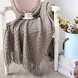 Cela peut être utilisé non seulement comme couverture de canapé, mais aussi comme nappe, tapis ou tapisserie, etc. Selon vos besoins